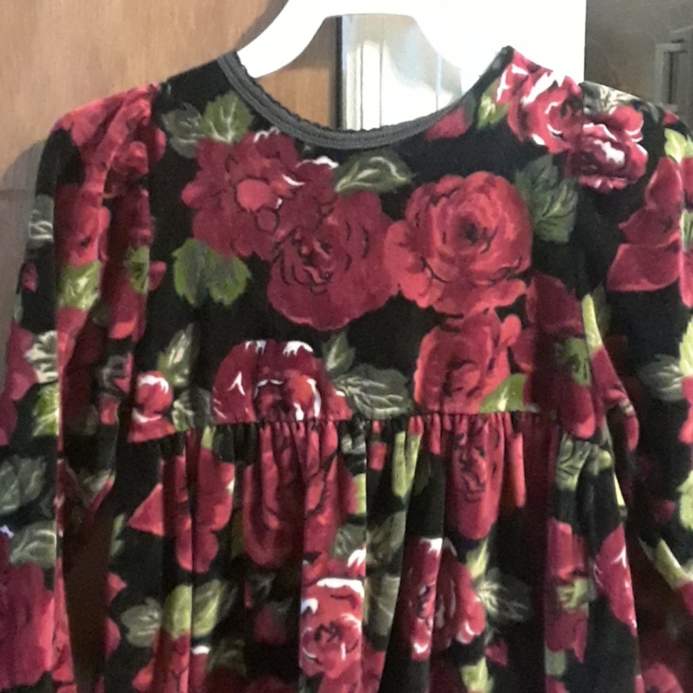 Pretty floral velour dress, size S